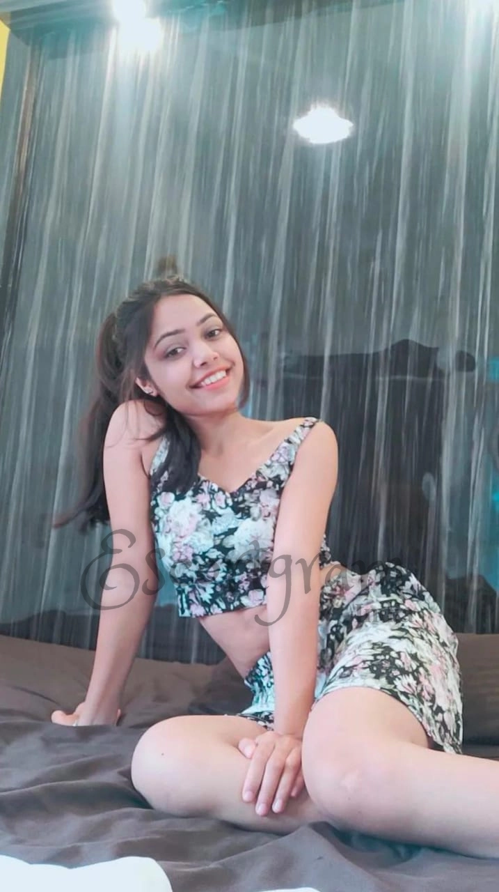 Call Girl Kolkata - Simran