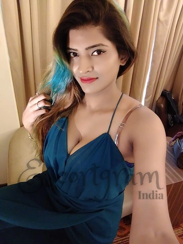 Call Girl Kolkata - Deepanshi Thakur