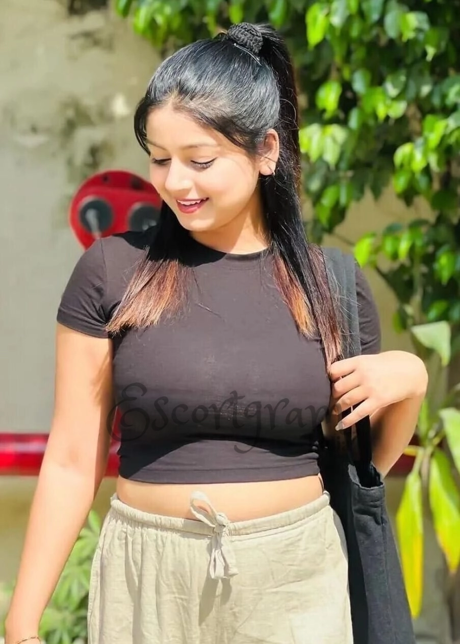 Call Girl Kolkata - Komal