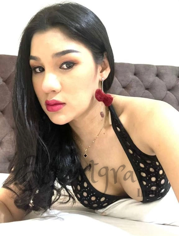 Call Girl Kolkata Ishika Jain