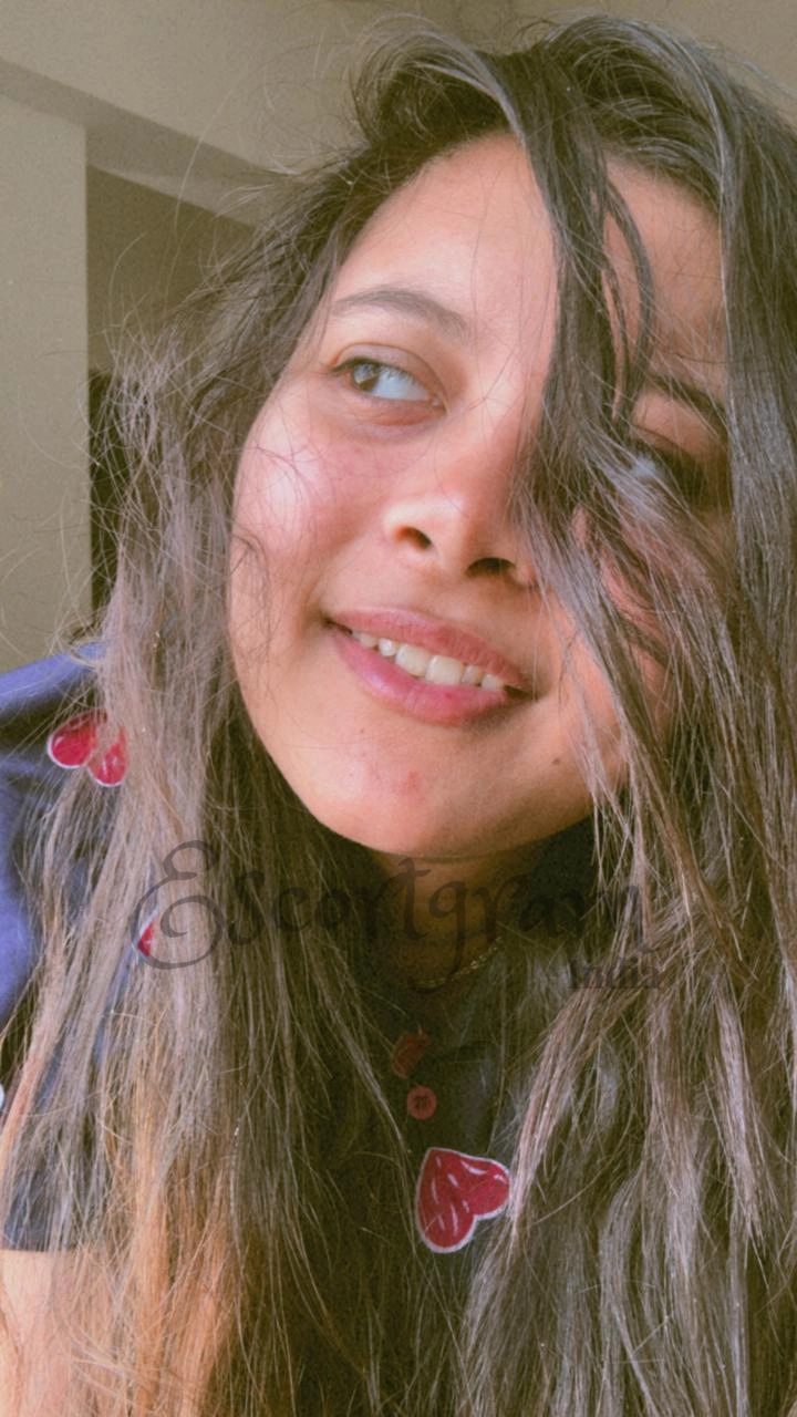 Call Girl Kolkata Kareena