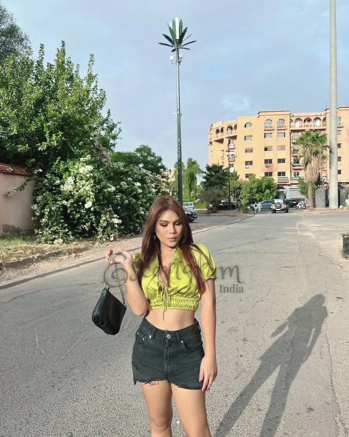 Call Girl Kolkata Kavya