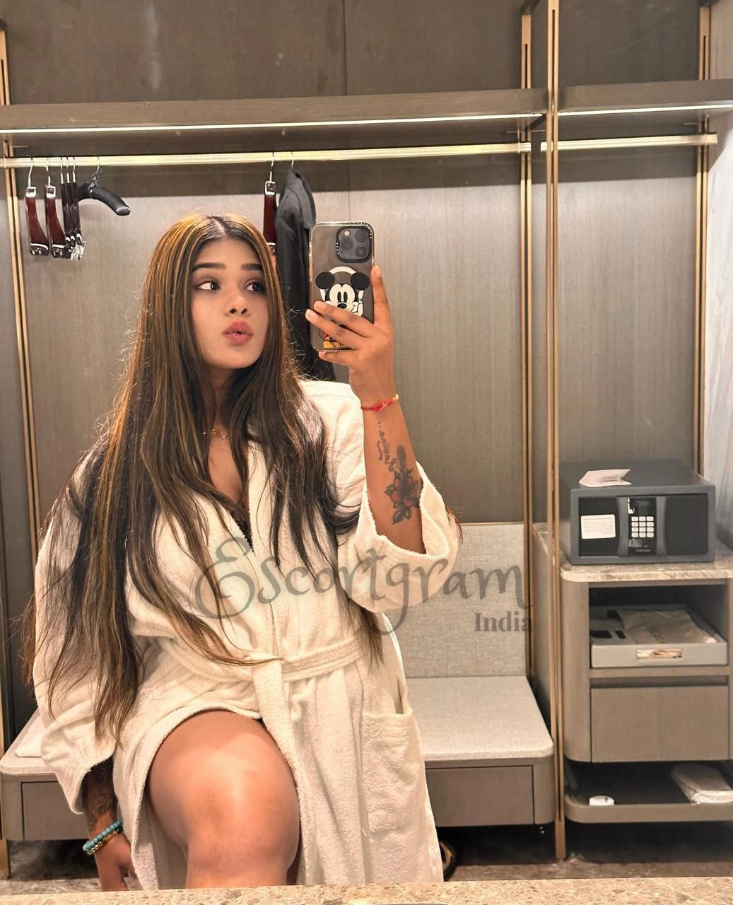 Call Girl Kolkata Komal