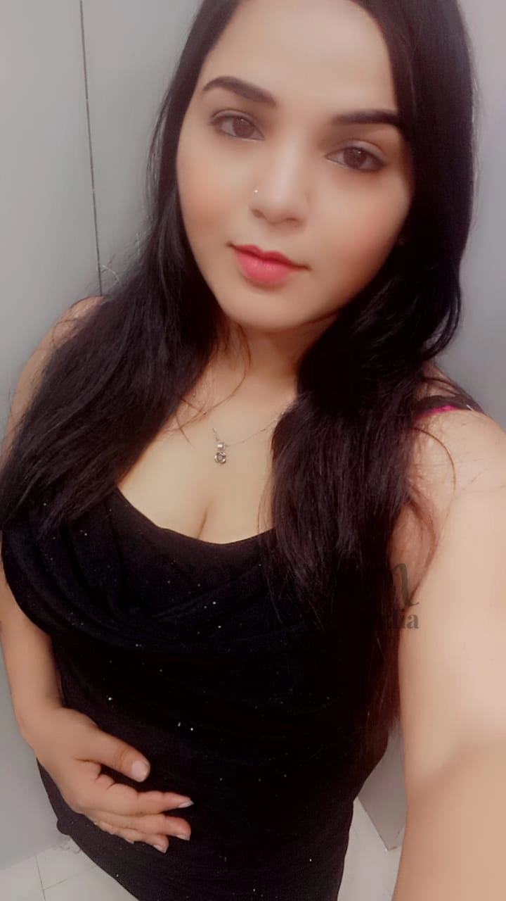 Call Girl Kolkata - Misty