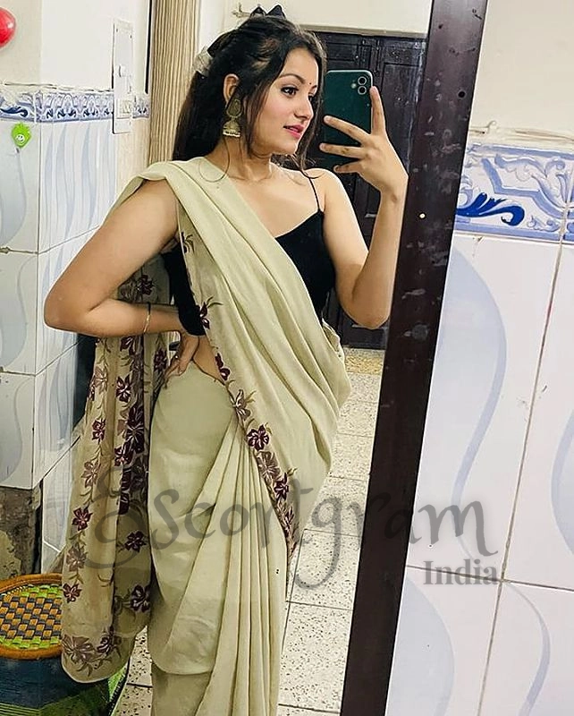 Call Girl Kolkata Momita Das