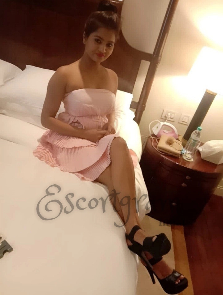 Call Girl Kolkata Monika