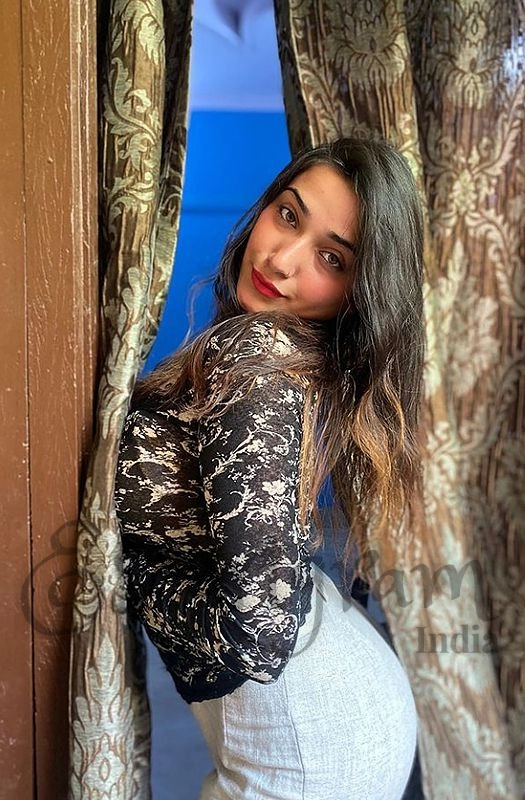 Call Girl Kolkata Nayanika Maitra