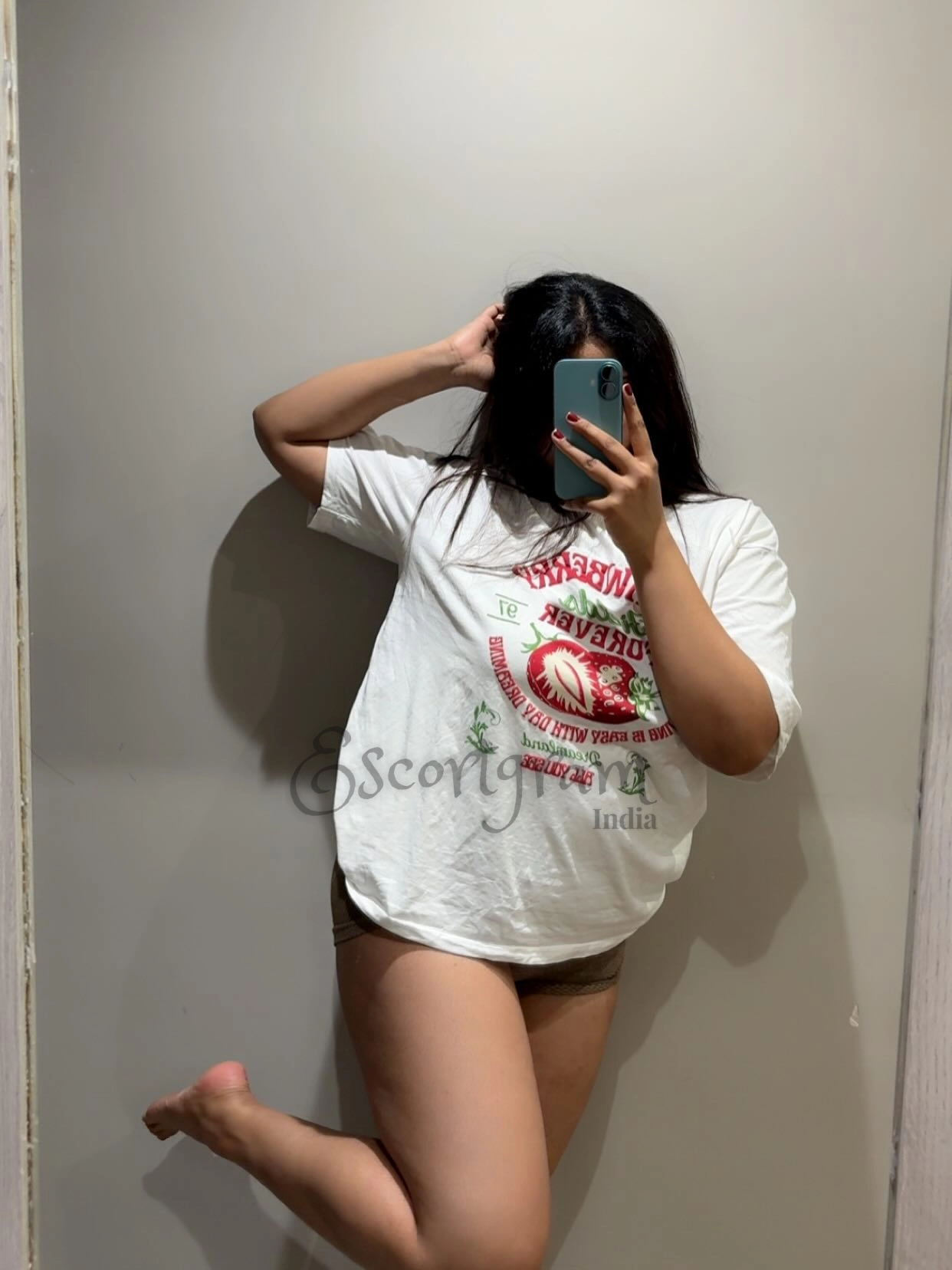 Call Girl Kolkata Shivani