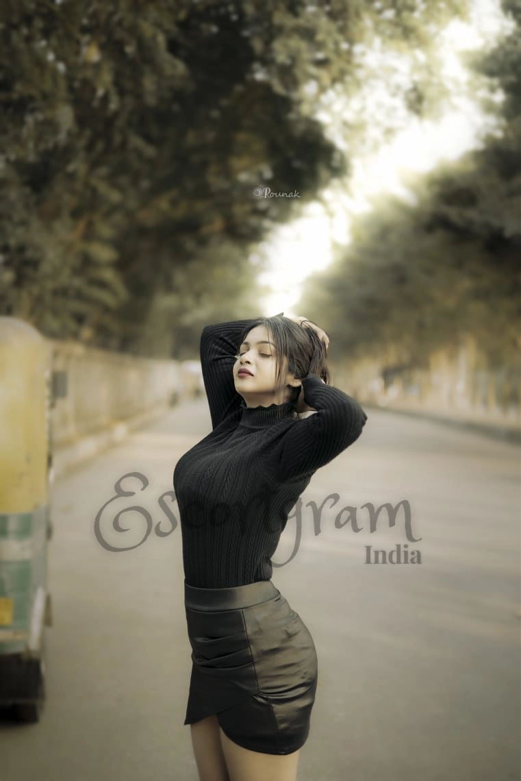 Call Girl Kolkata Shivani Reddy