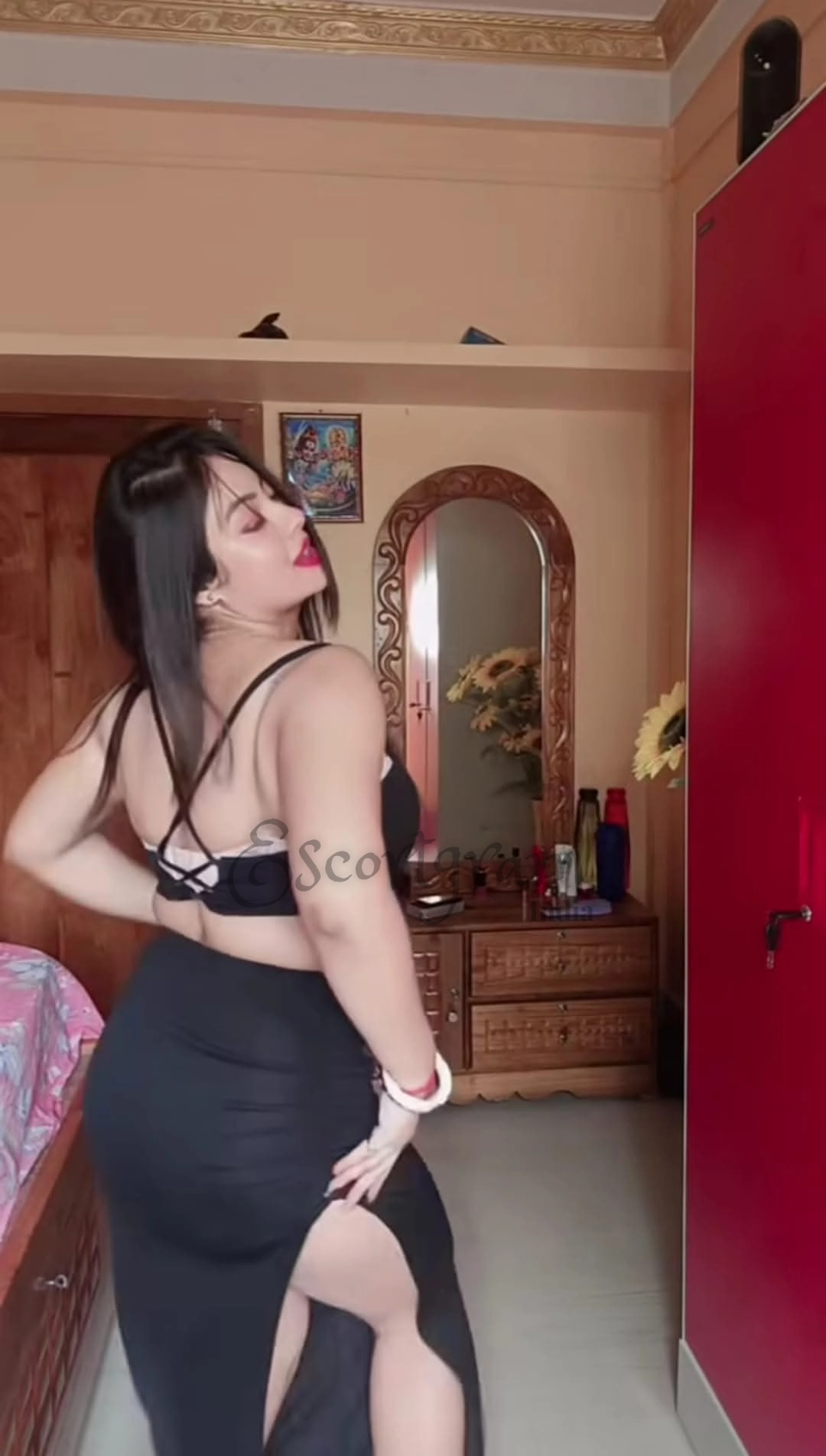 Call Girl Kolkata Radhika Gupta