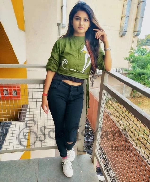 Call Girl Kolkata - Radhika