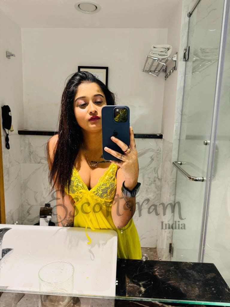 Call Girl Kolkata Radikha