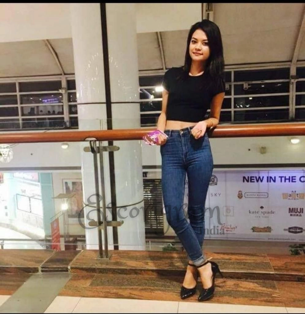 Call Girl Kolkata Rasmi