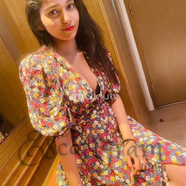 Call Girl Kolkata - Riya Raj