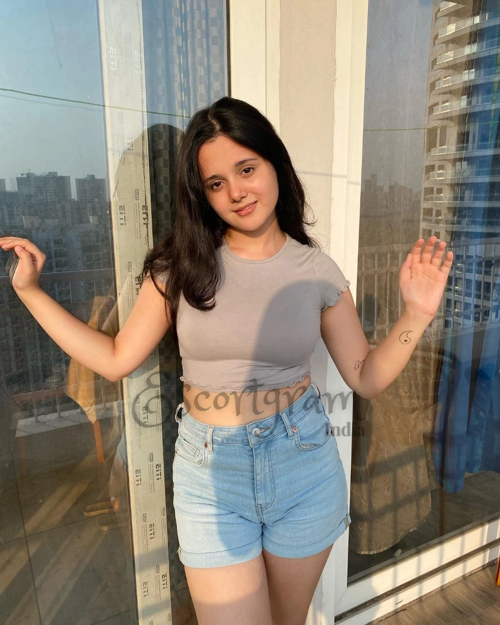 Call Girl Kolkata - Divyanshi