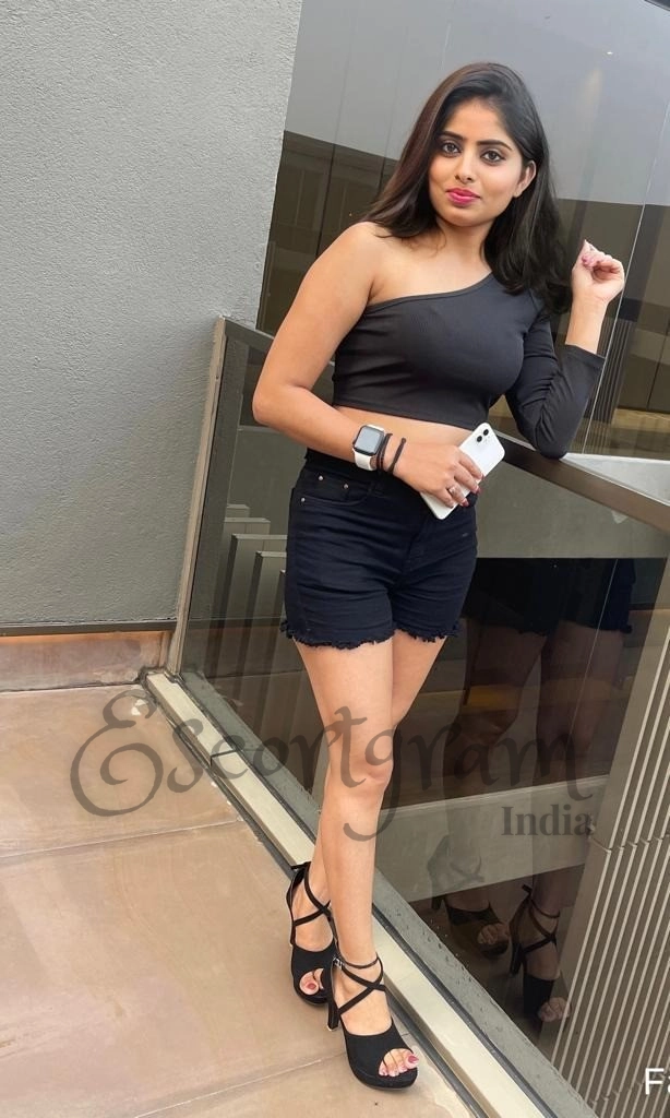Call Girl Kolkata - Seema Haider
