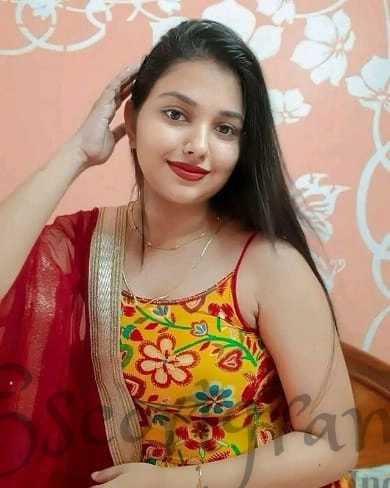 Call Girl Kolkata Shivani