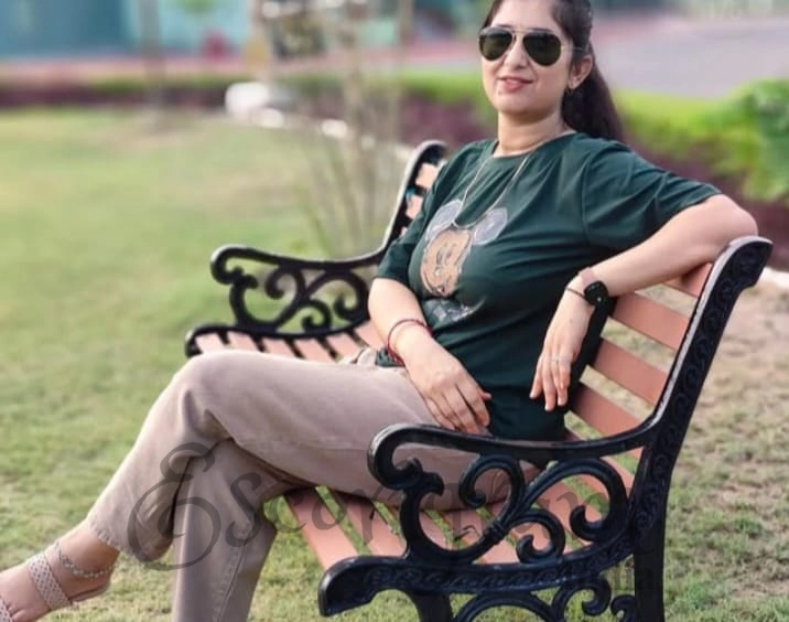 Call Girl Kolkata Shivani