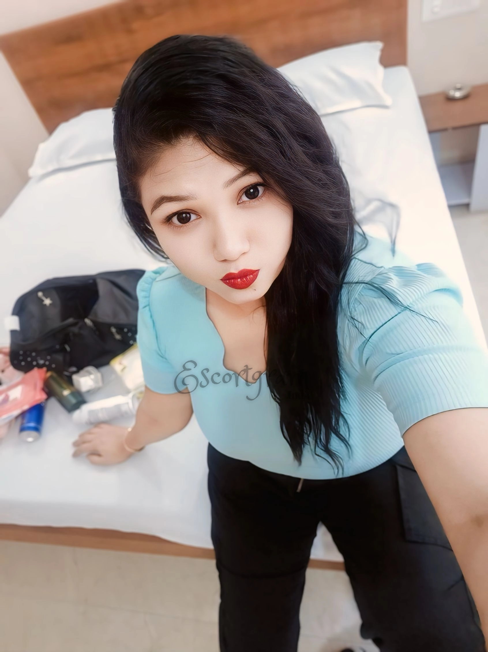 Call Girl Kolkata Kavya