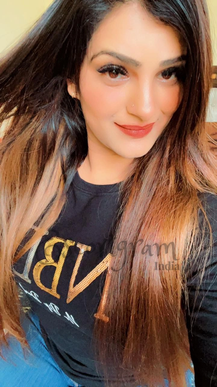 Call Girl Kolkata Taniya