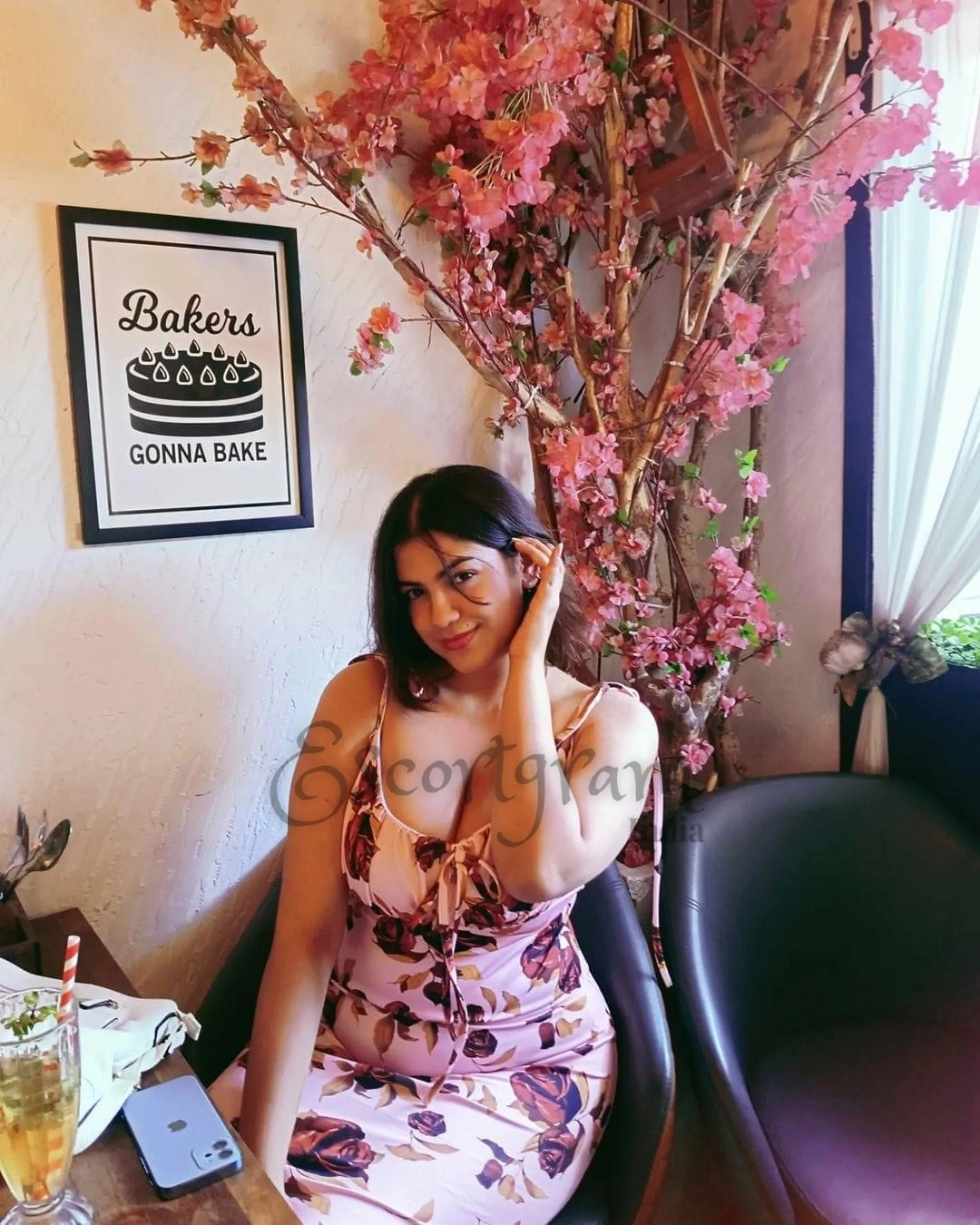 Call Girl Kolkata Minakshi