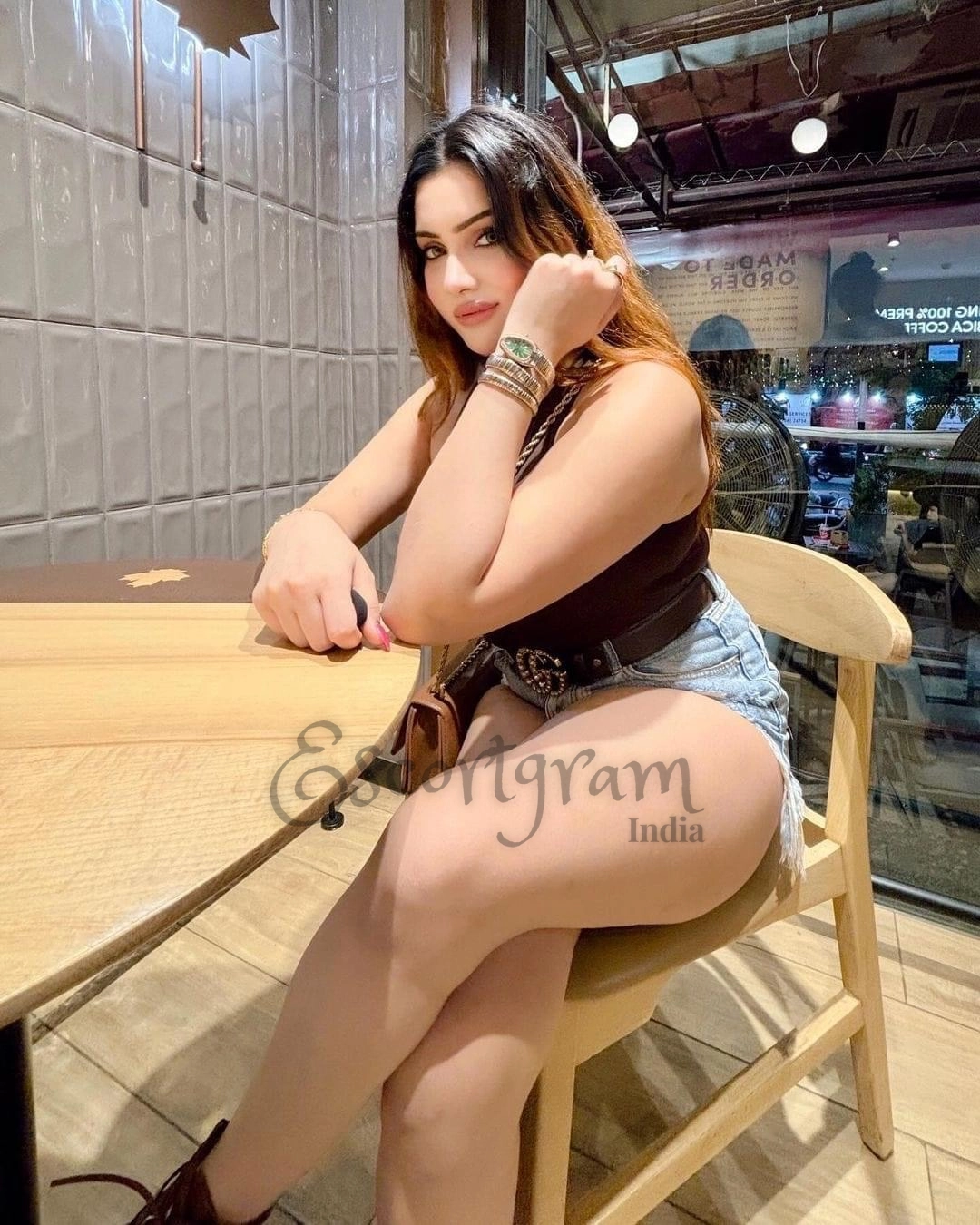 Call Girl Kolkata Minakshi