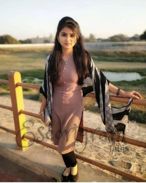 Call Girl Kolkata Minakshi