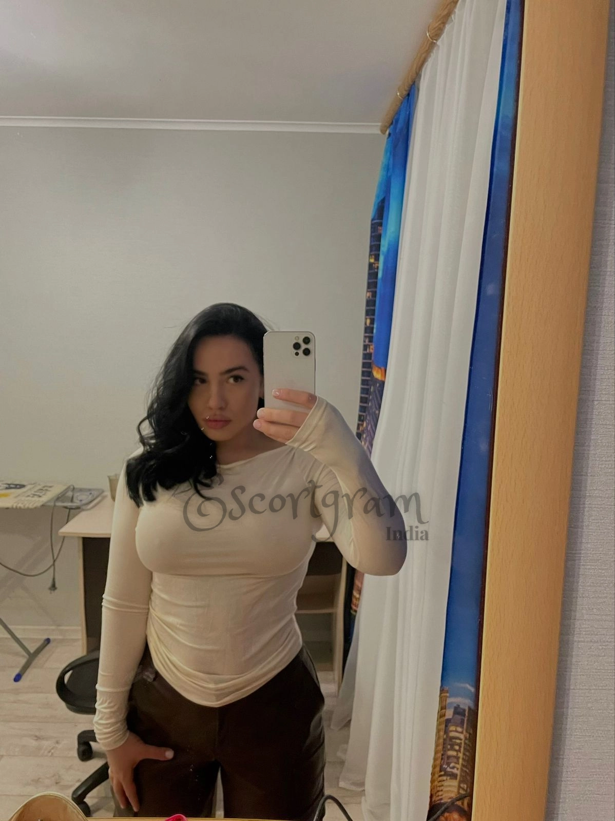 Call Girl Kolkata Minakshi