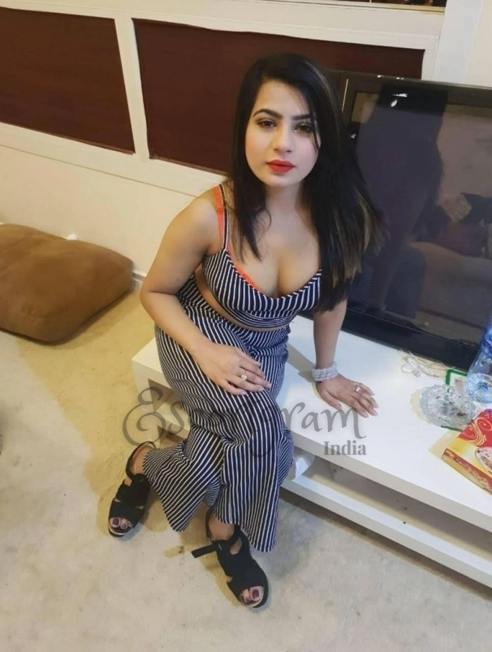 Call Girl Kolkata Minakshi