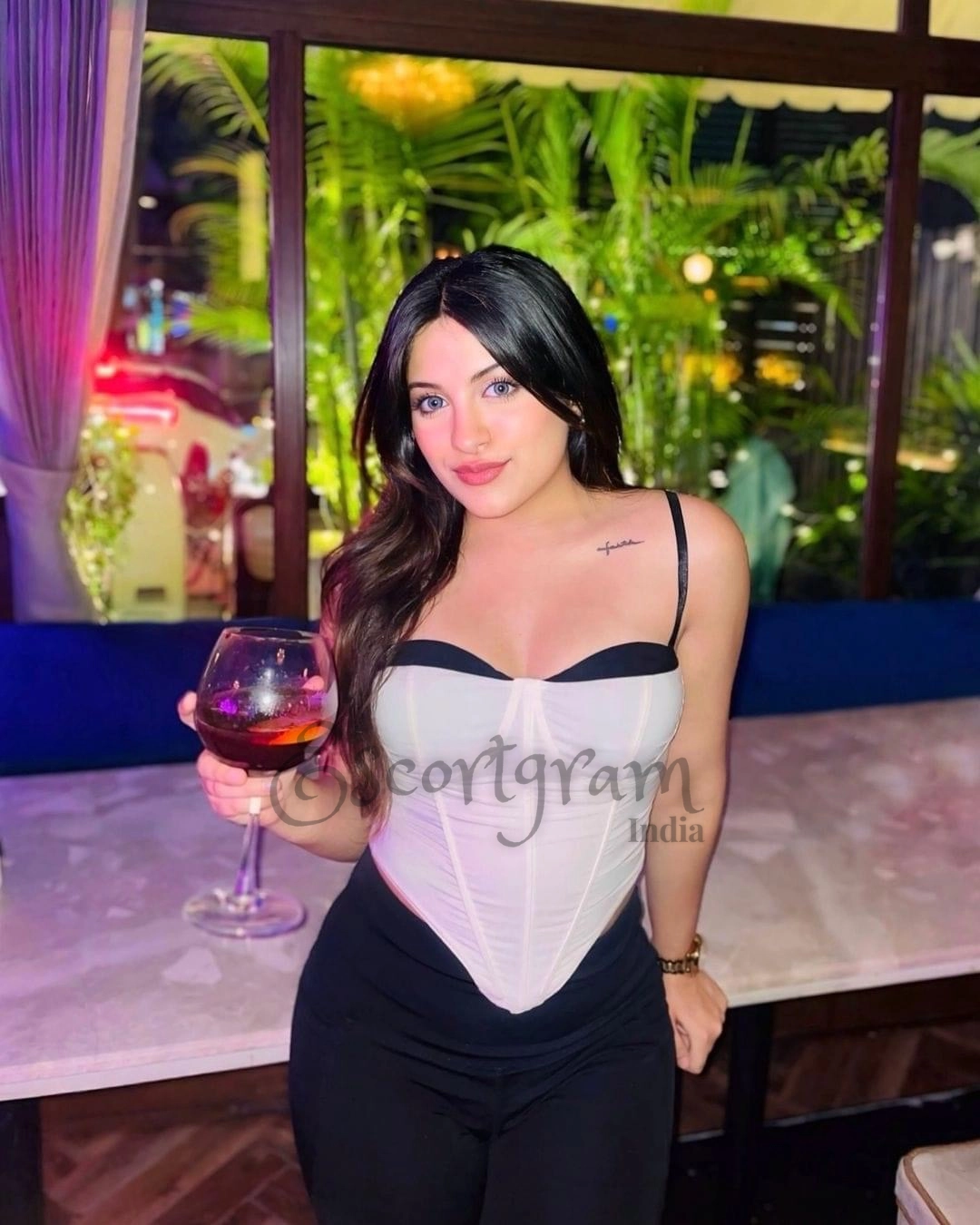 Call Girl Kolkata Minakshi